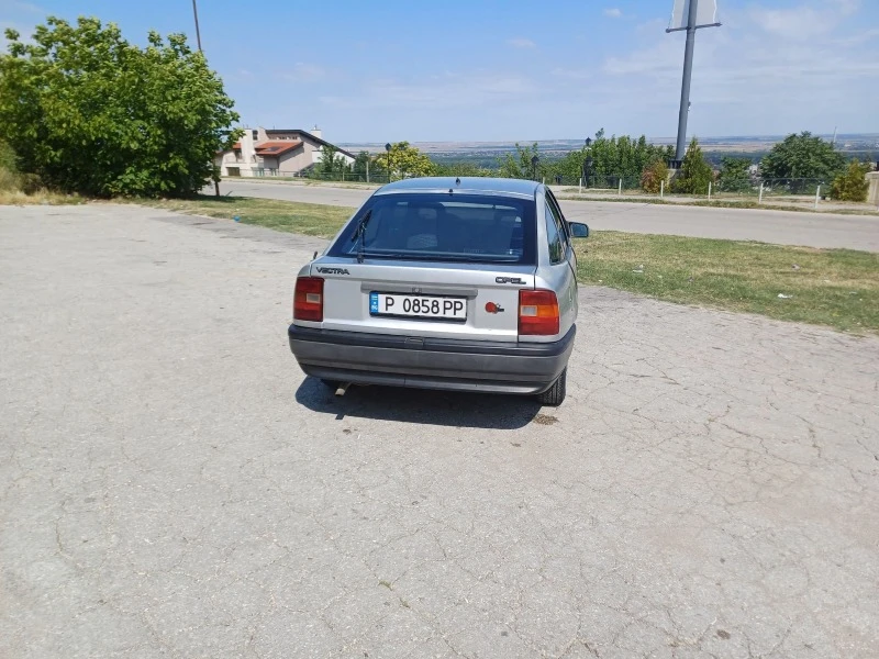 Opel Vectra 1.4, снимка 5 - Автомобили и джипове - 46757654