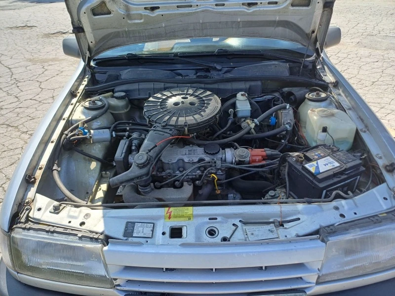 Opel Vectra 1.4, снимка 9 - Автомобили и джипове - 46757654