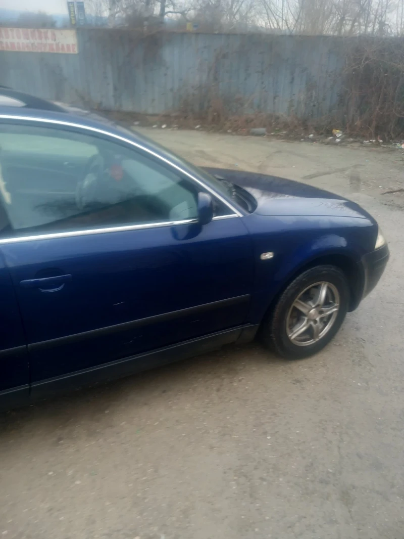 VW Passat, снимка 3 - Автомобили и джипове - 47698267