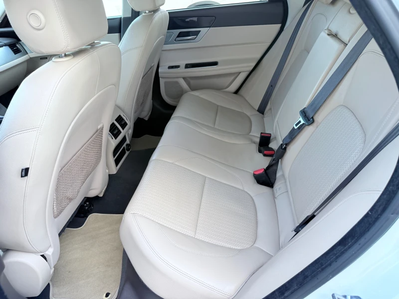 Jaguar Xf 2.0d 180k.c* 4x4* UNIKAT* , снимка 8 - Автомобили и джипове - 47296914