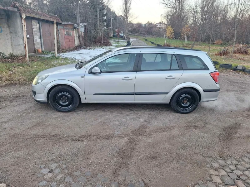 Opel Astra, снимка 3 - Автомобили и джипове - 48120331