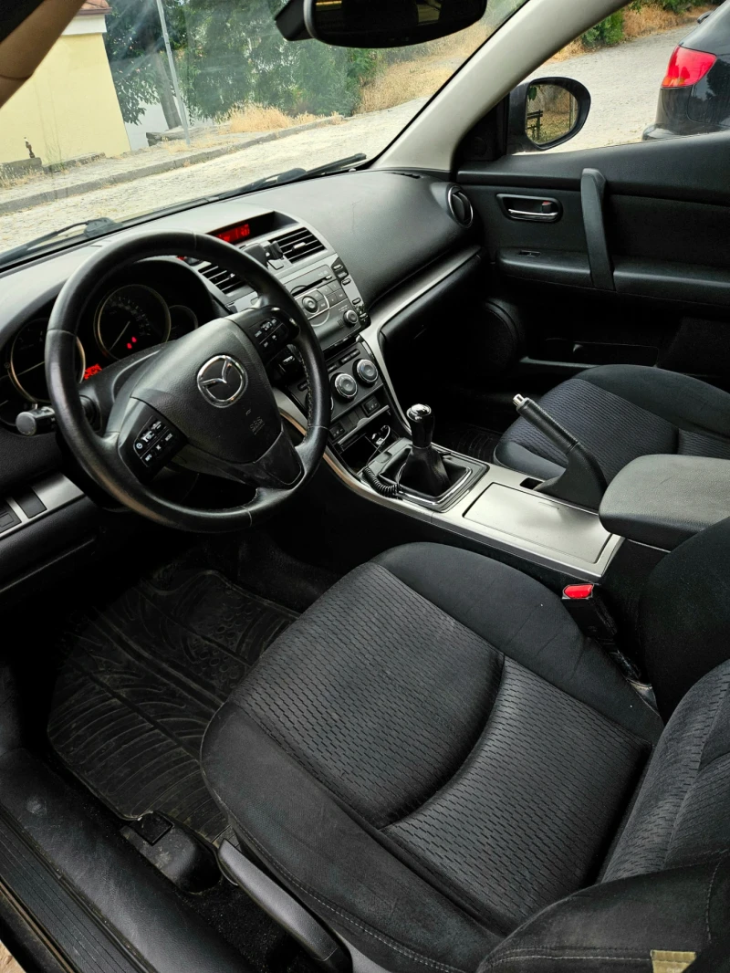 Mazda 6 2.2 CD, снимка 5 - Автомобили и джипове - 52383867