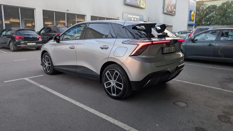 Mg MG4 LR Luxary, снимка 4 - Автомобили и джипове - 51778345