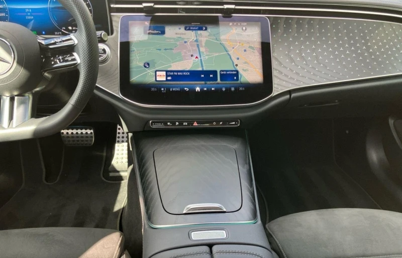 Mercedes-Benz E 300 e AMG PLUG-IN HYBRID NIGHT 360 MEMORY DISTRONIC, снимка 8 - Автомобили и джипове - 51937654