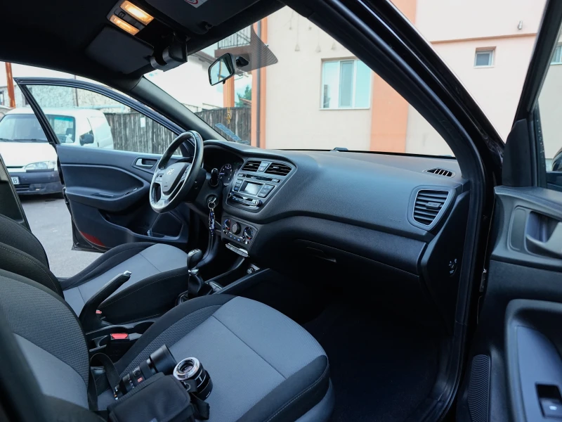 Hyundai I20, снимка 4 - Автомобили и джипове - 52752961