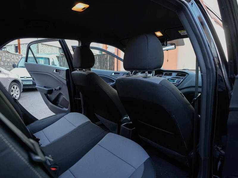 Hyundai I20, снимка 7 - Автомобили и джипове - 52752961