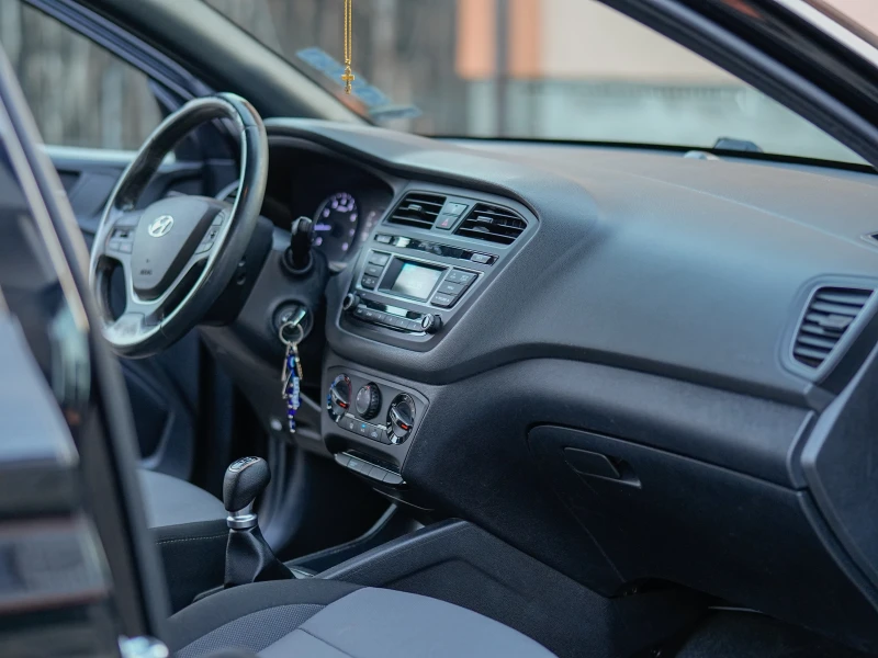 Hyundai I20, снимка 6 - Автомобили и джипове - 52752961