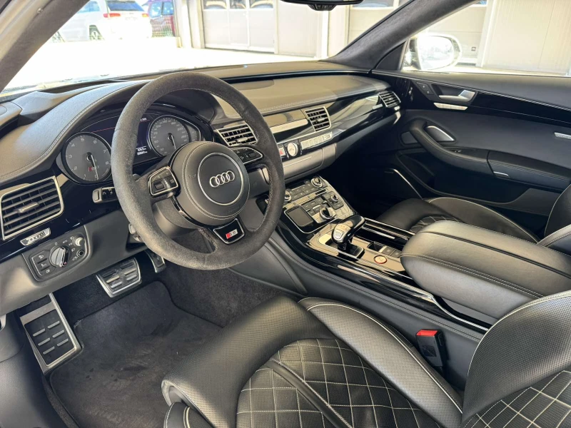 Audi S8 520ps* EXCLUSIVE* CERAMIC* 3xTV* MATRIX* B&O* FULL, снимка 9 - Автомобили и джипове - 52937194