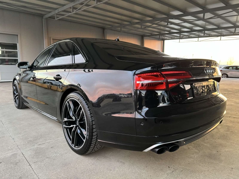Audi S8 520ps* EXCLUSIVE* CERAMIC* 3xTV* MATRIX* B&O* FULL, снимка 3 - Автомобили и джипове - 52937194