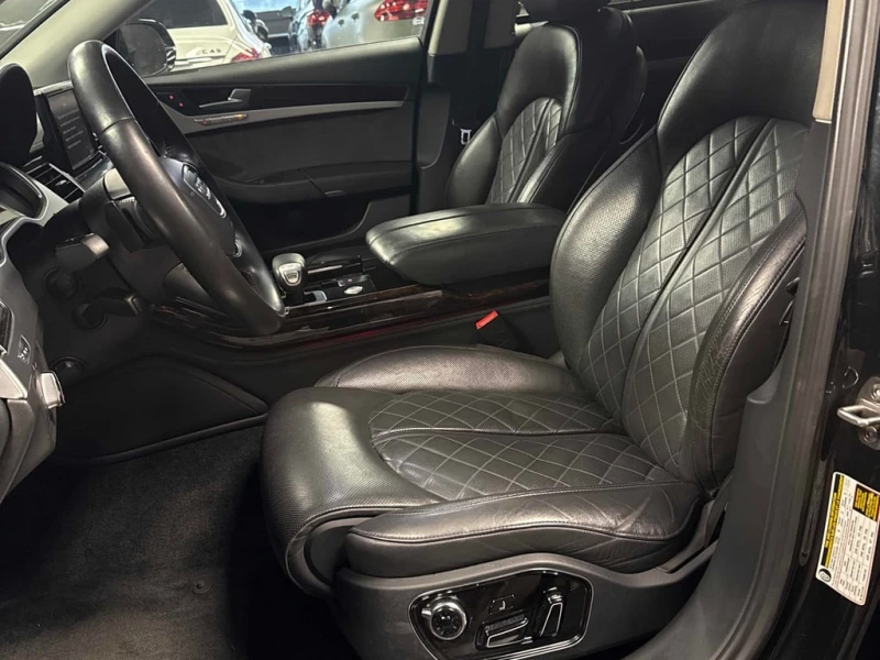 Audi A8 Premium  CARFAX, снимка 15 - Автомобили и джипове - 53043442
