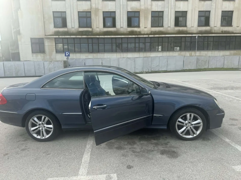 Mercedes-Benz CLK, снимка 4 - Автомобили и джипове - 53452412