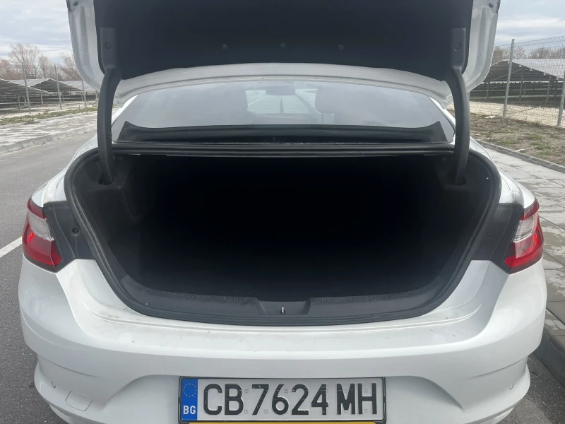Renault Megane, снимка 11 - Автомобили и джипове - 53497153