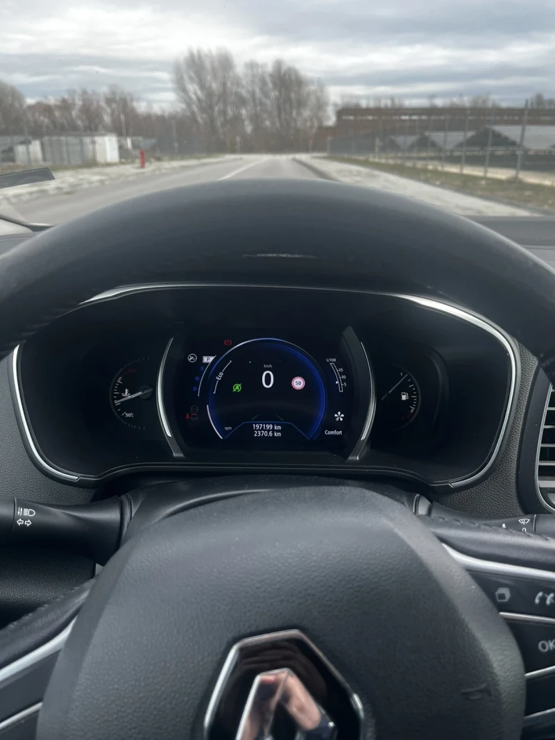 Renault Megane, снимка 6 - Автомобили и джипове - 53497153