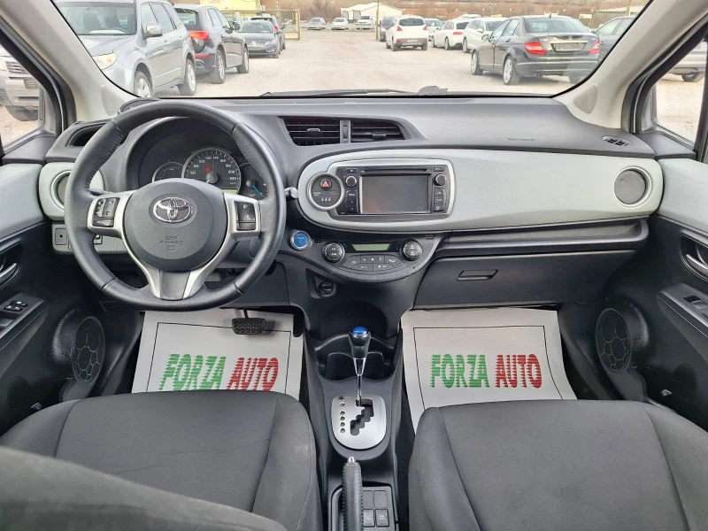 Toyota Yaris 1.5H-LOUNGE, снимка 10 - Автомобили и джипове - 53539952