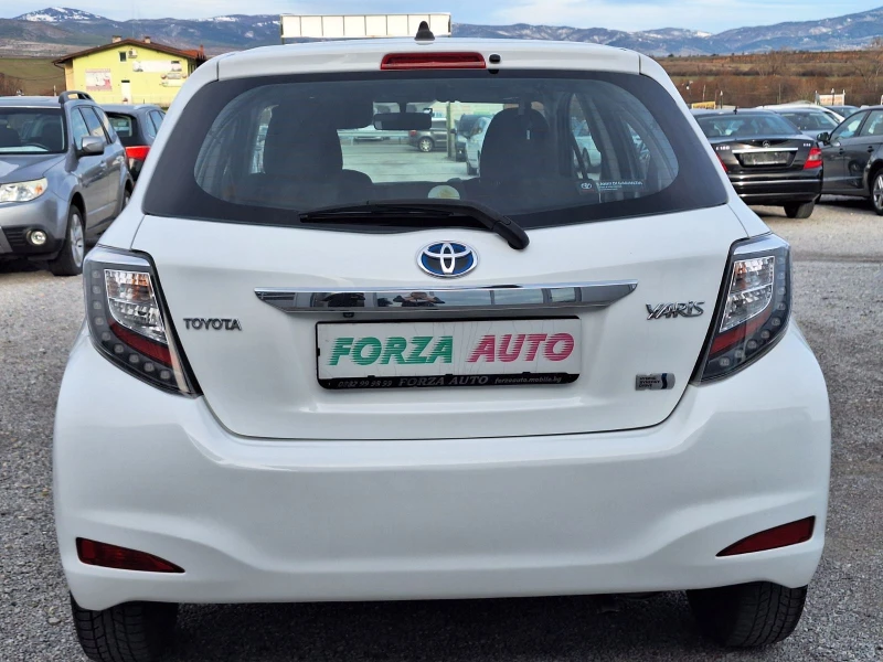 Toyota Yaris 1.5H-LOUNGE, снимка 4 - Автомобили и джипове - 53539952