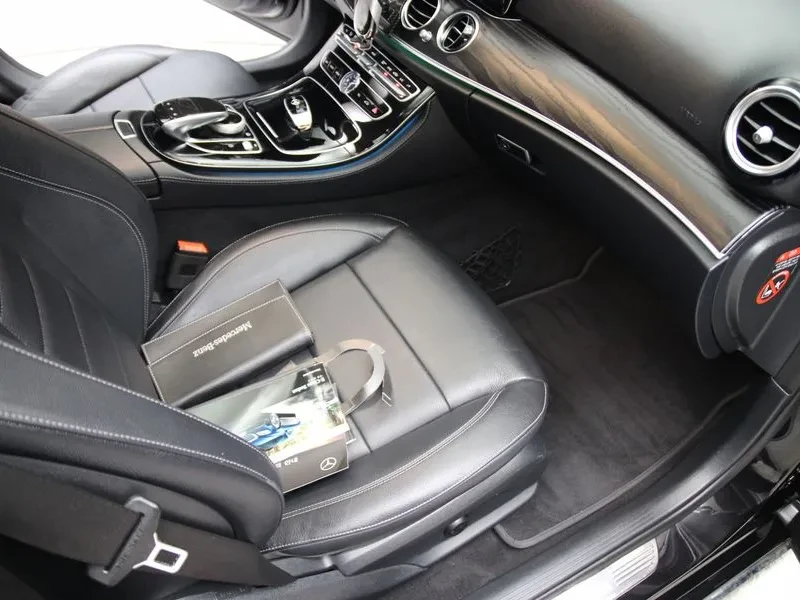 Mercedes-Benz E 200 Avantgarde, снимка 14 - Автомобили и джипове - 56018651