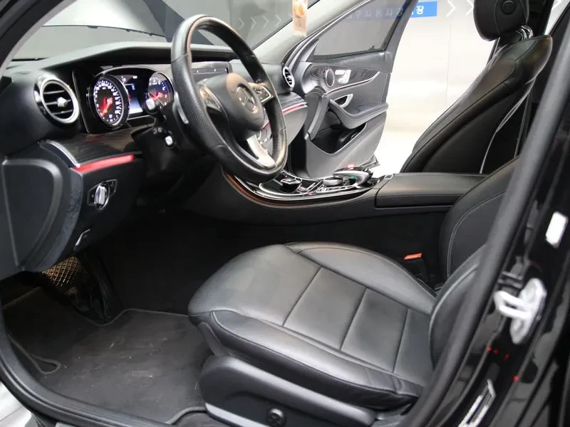 Mercedes-Benz E 200 Avantgarde, снимка 11 - Автомобили и джипове - 56018651