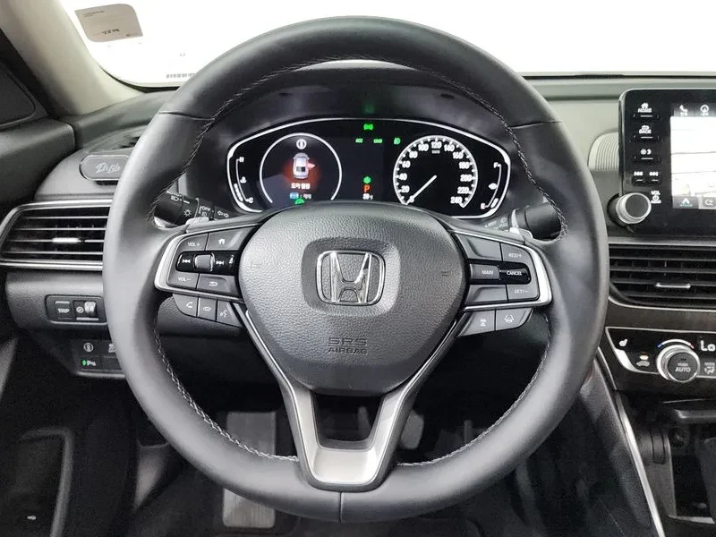 Honda Accord 1.5 Turbo, снимка 13 - Автомобили и джипове - 56160744