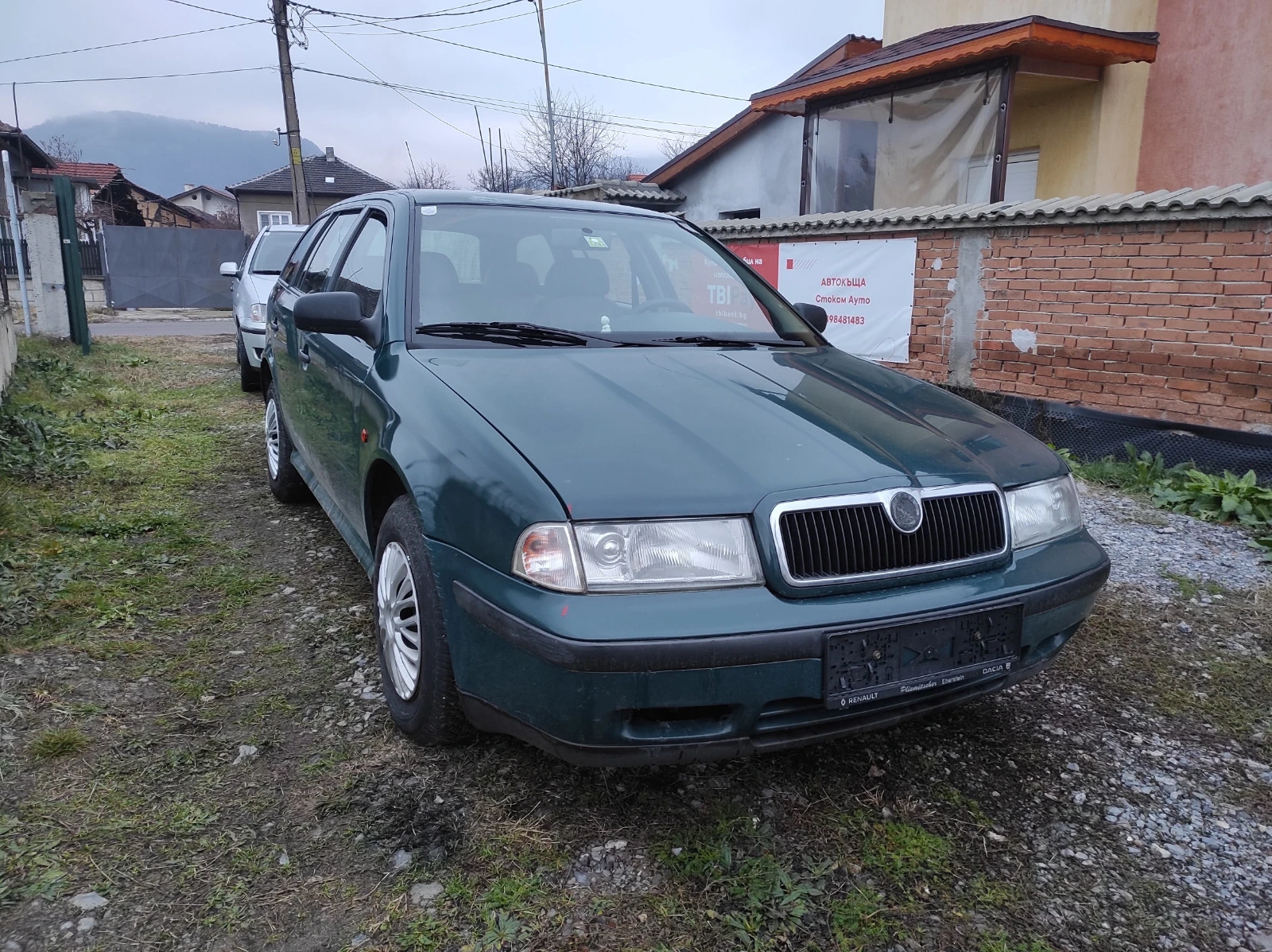 Skoda Octavia 1.6 I, снимка 1