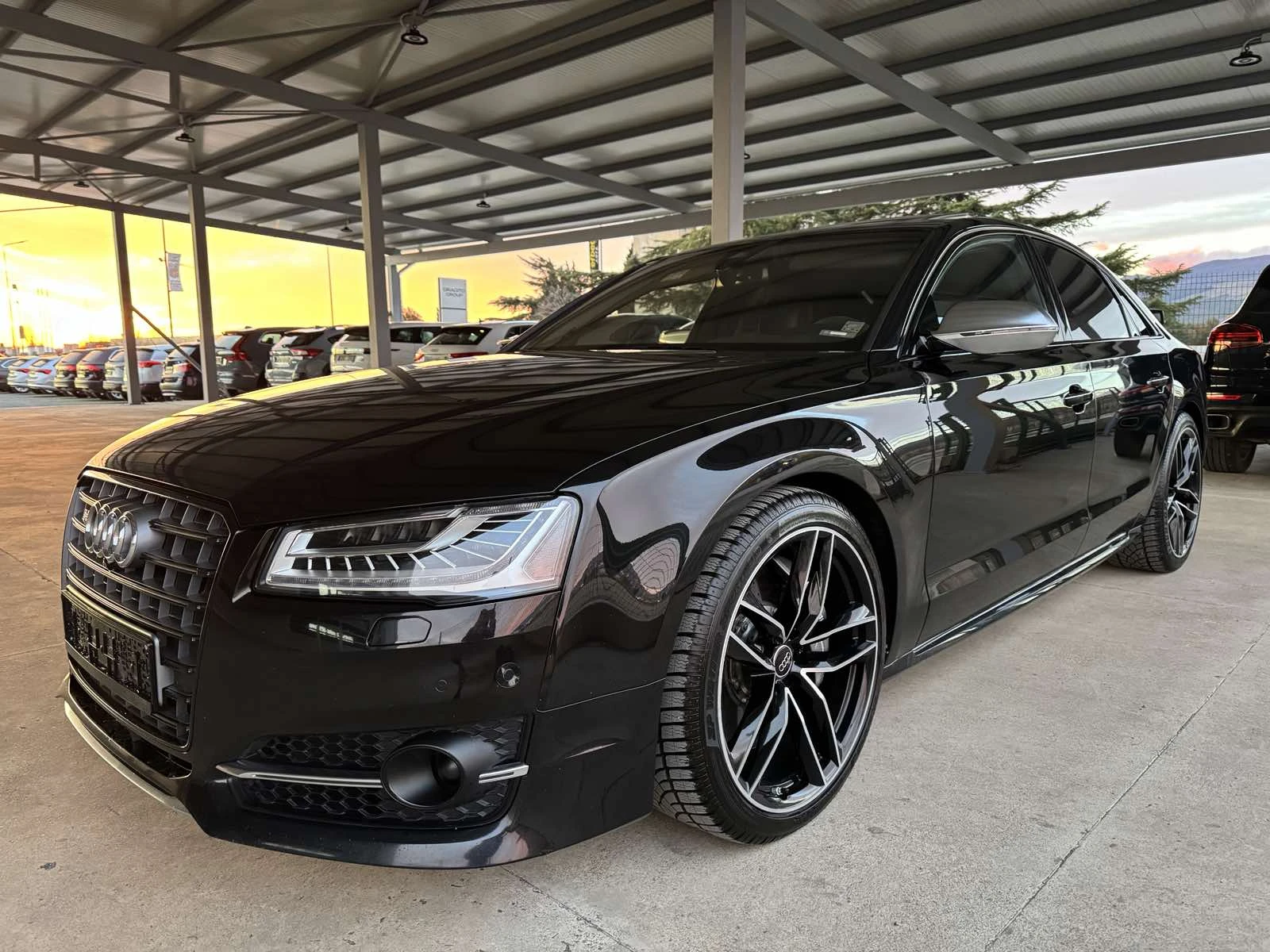 Audi S8 520ps* EXCLUSIVE* CERAMIC* 3xTV* MATRIX* B&O* FULL, снимка 1