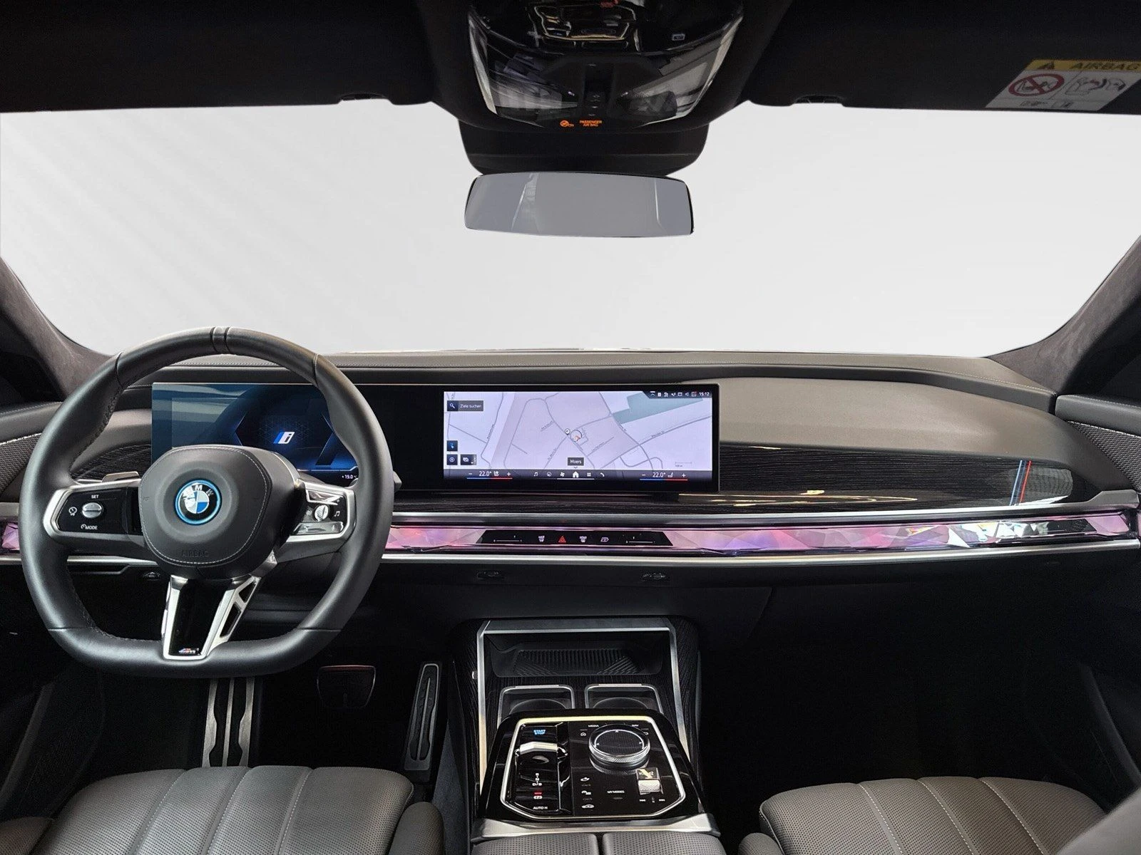 BMW i7 xDrive60/ M-SPORT PRO/ THEATRE SCREEN/ ICONIC GLOW - изображение 9