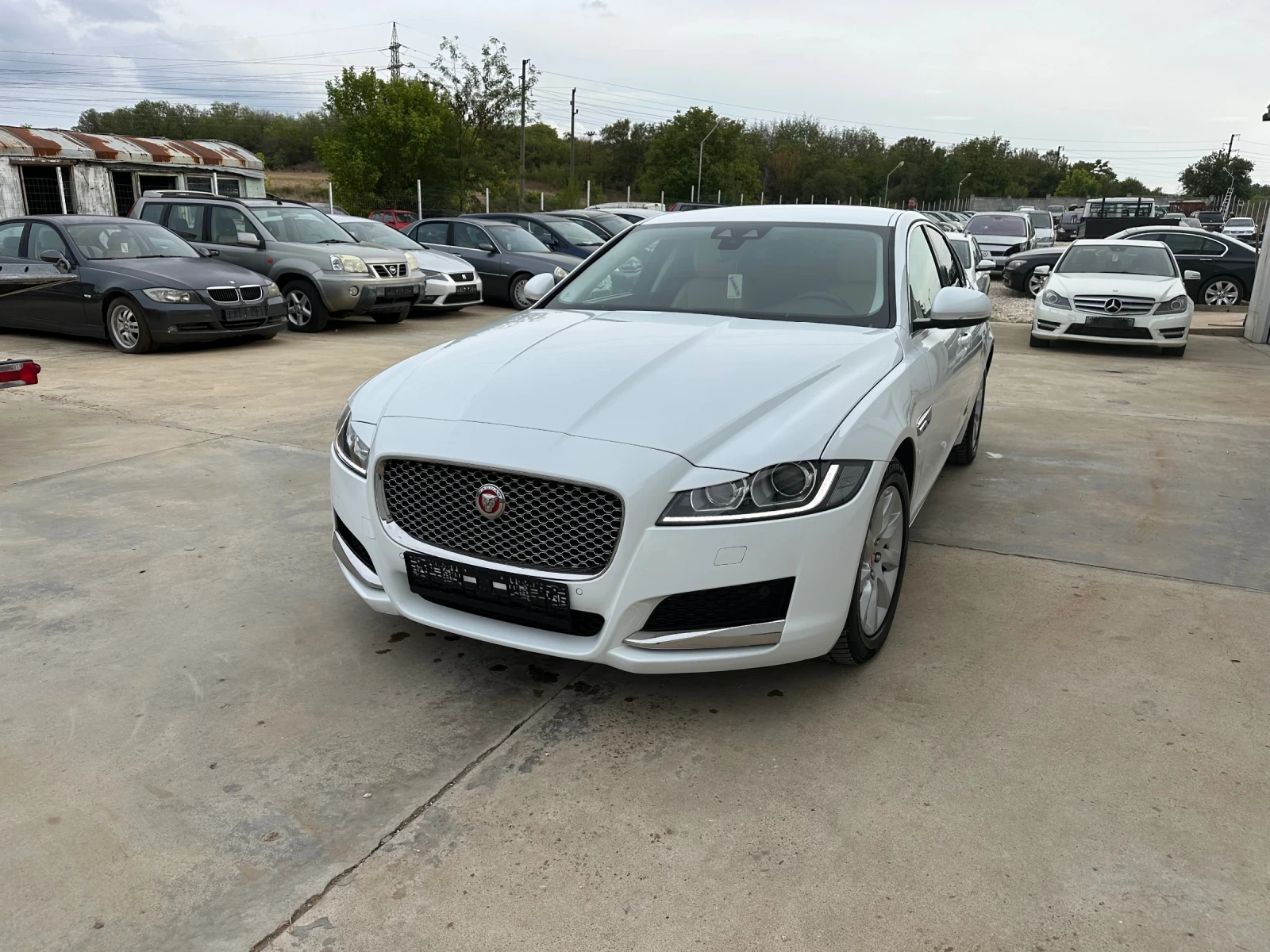 Jaguar Xf 2.0d 180k.c* 4x4* UNIKAT*  - изображение 2