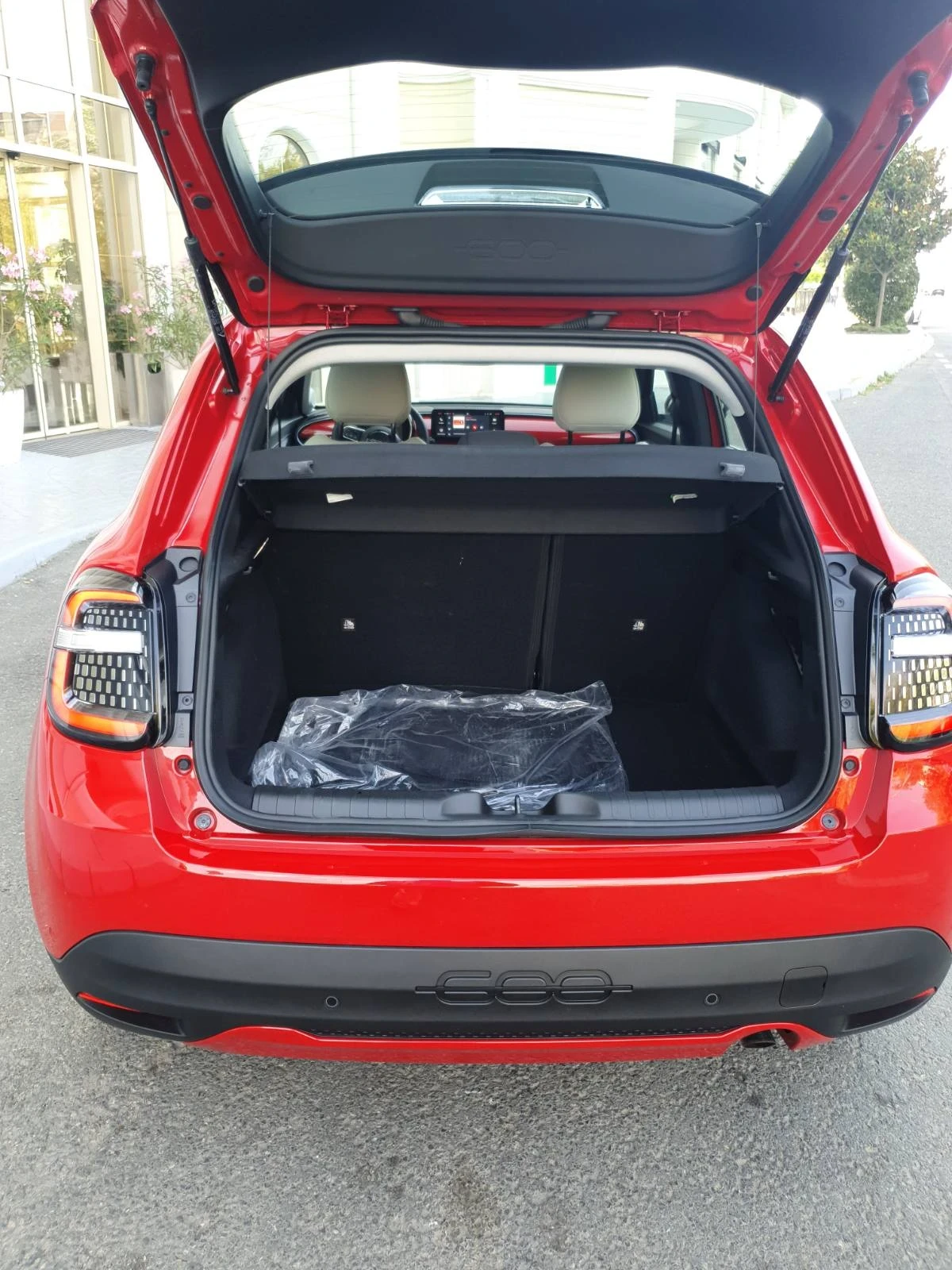 Fiat 600 Hybrid benzin automatic  - изображение 6