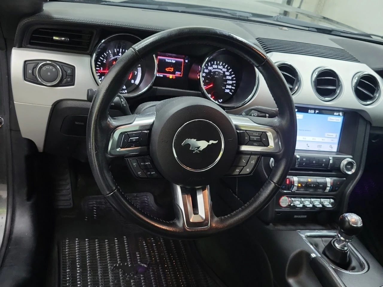 Ford Mustang * АВТО КРЕДИТ* ЦЕНА ДО БГ * СЕРВИЗНА ИСТОРИЯ *  - изображение 10