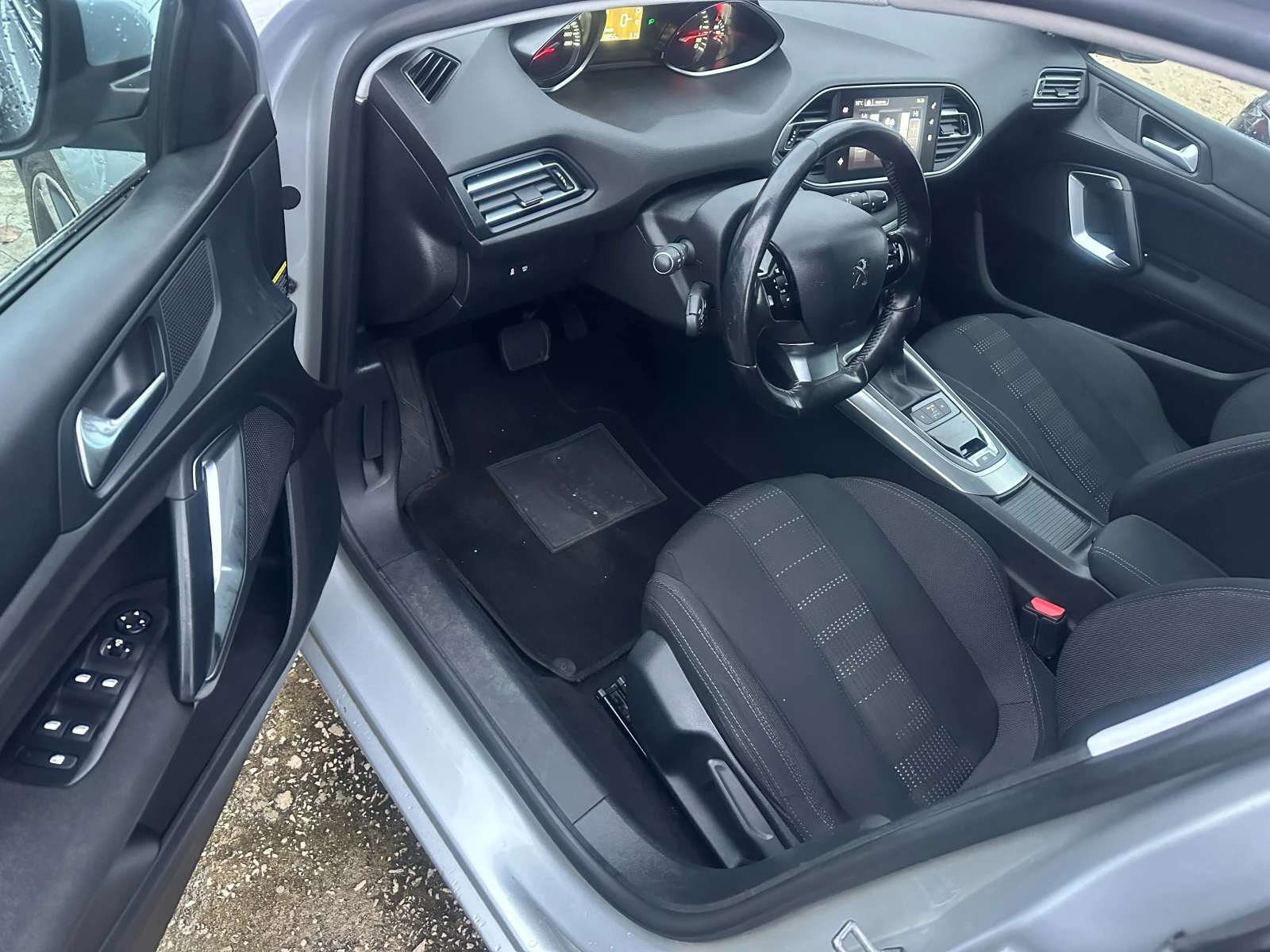 Peugeot 308 2.0 HDI NAVI - изображение 7