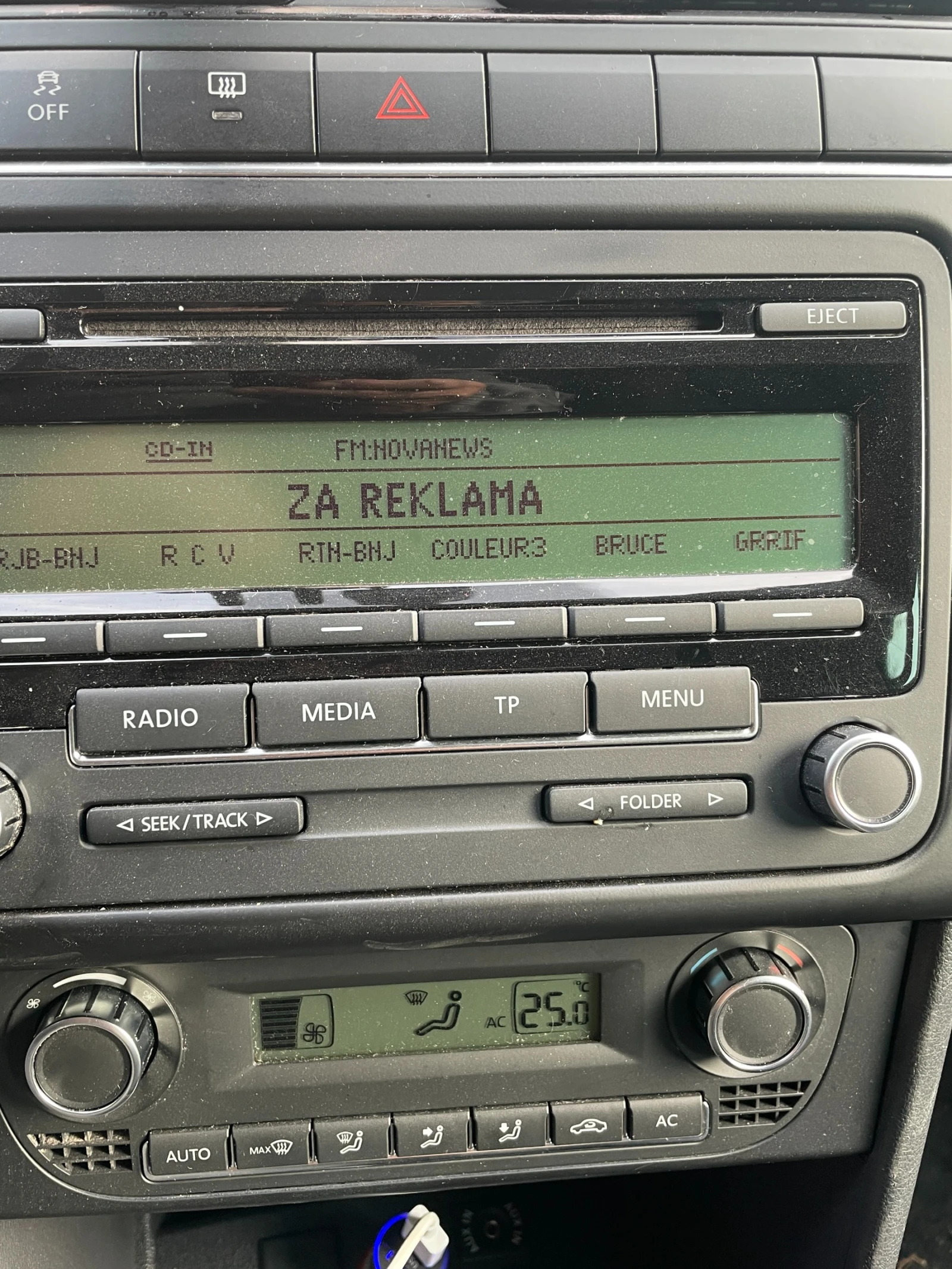 VW Polo 1.6tdi cross, снимка 12 - Автомобили и джипове - 53683429