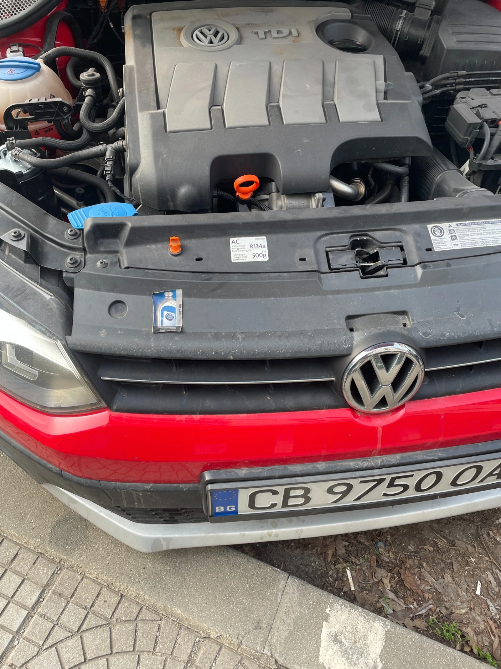 VW Polo 1.6tdi cross, снимка 14 - Автомобили и джипове - 53683429