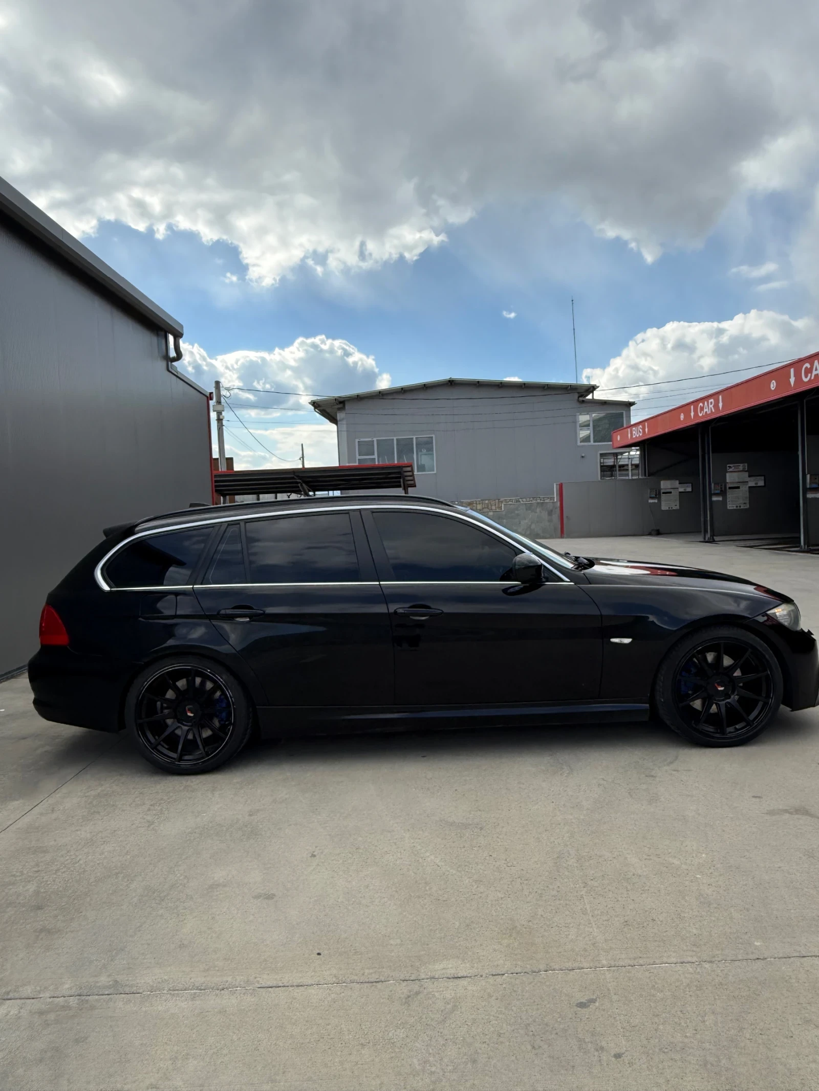 BMW 330 LCI, снимка 3 - Автомобили и джипове - 53852900