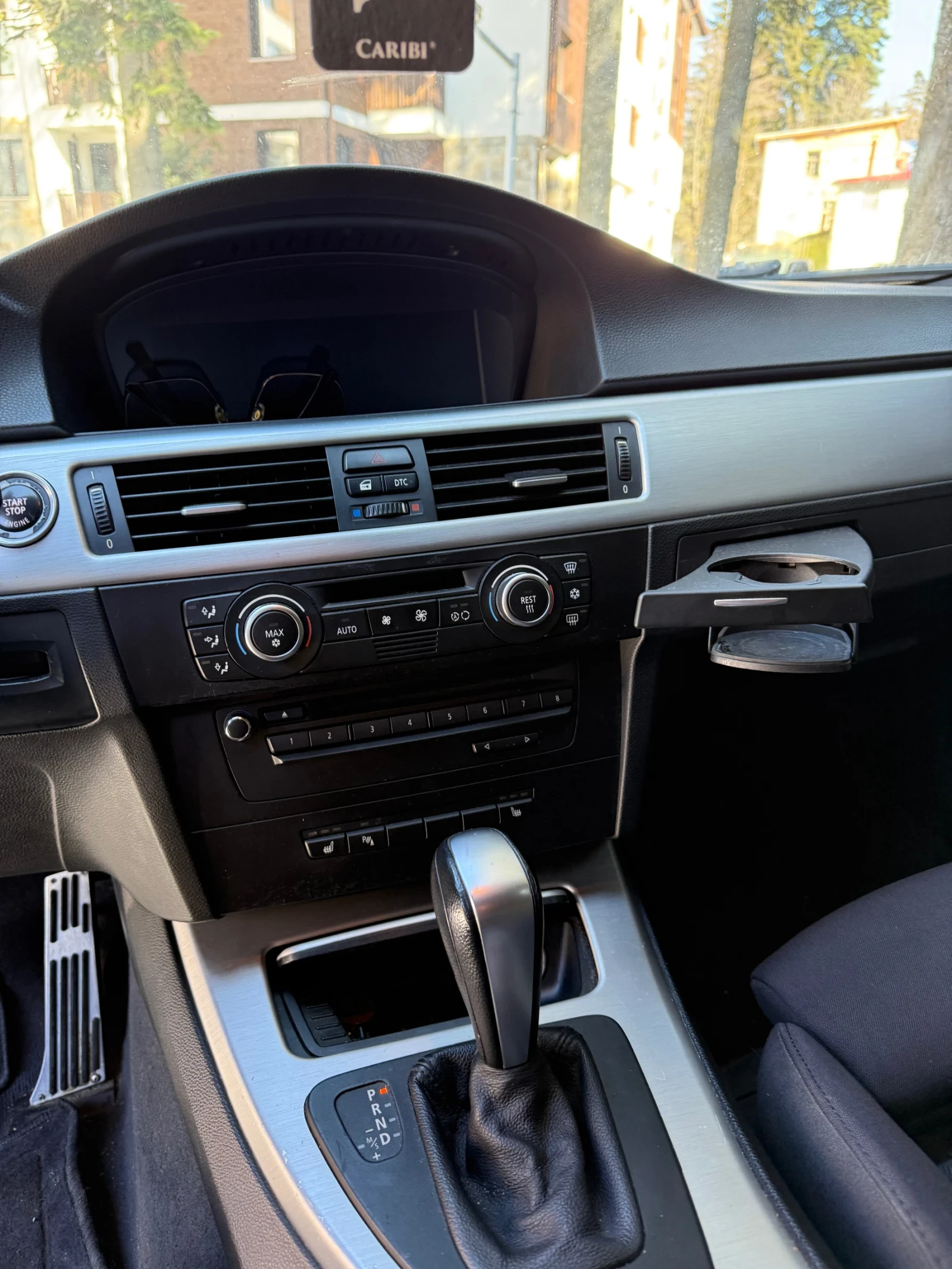 BMW 330 LCI, снимка 3 - Автомобили и джипове - 53852900