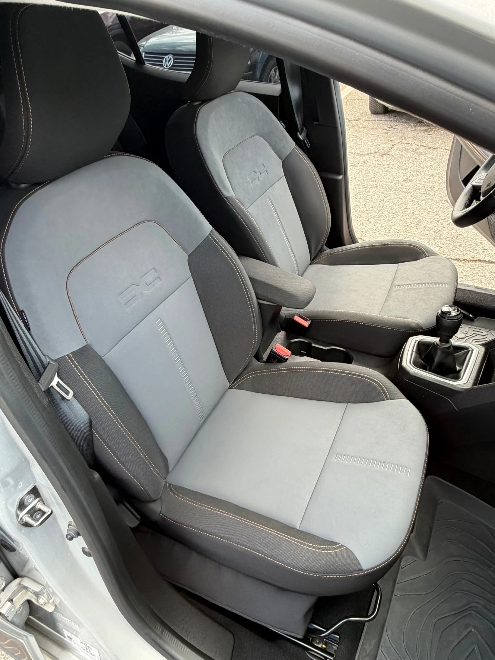 Dacia Sandero Stepway Extreme, снимка 11 - Автомобили и джипове - 53983521