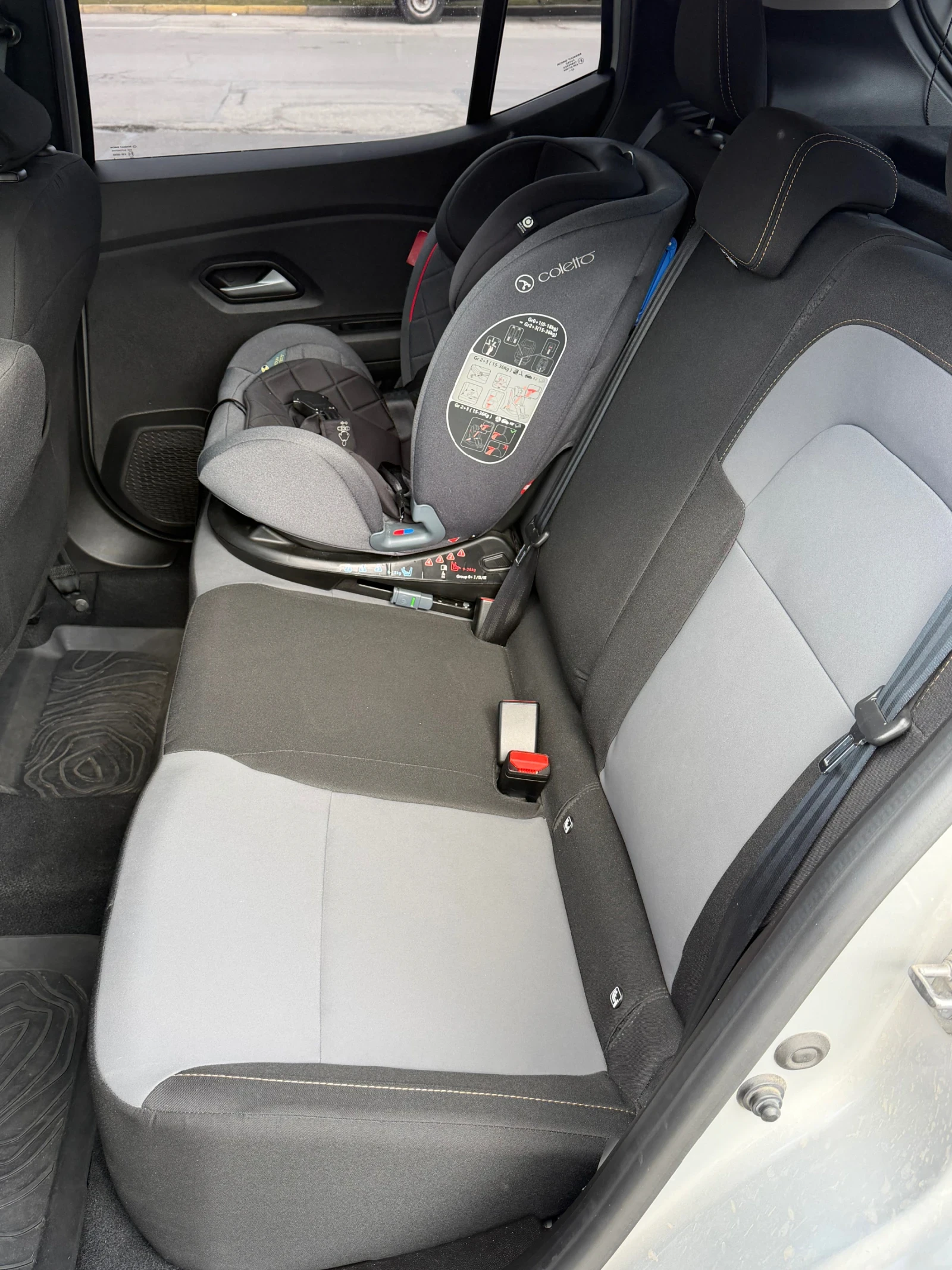 Dacia Sandero Stepway Extreme, снимка 10 - Автомобили и джипове - 53983521