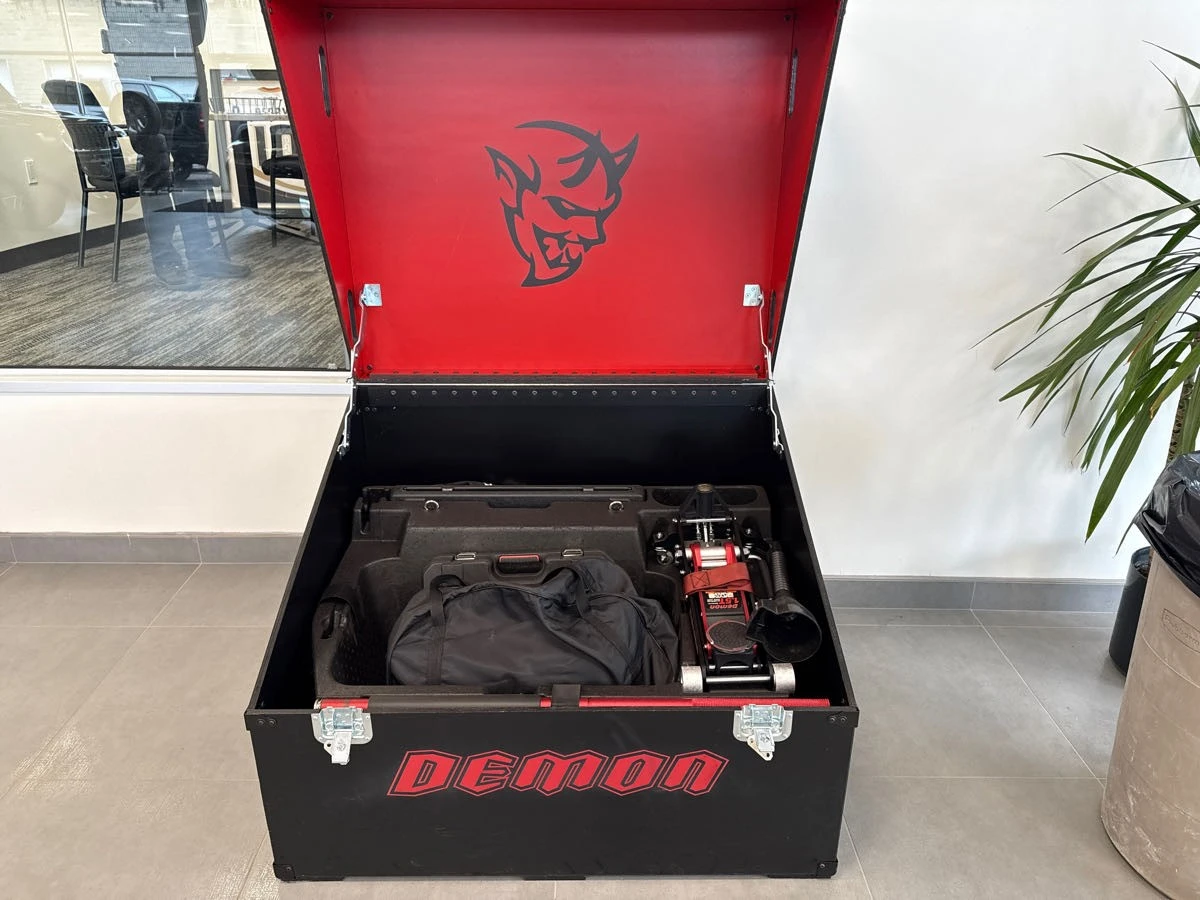 Dodge Challenger SRT Demon * 840КС* 9867КМ * АвтоКредит* ЦЕНА ДО БГ, снимка 14 - Автомобили и джипове - 54137820