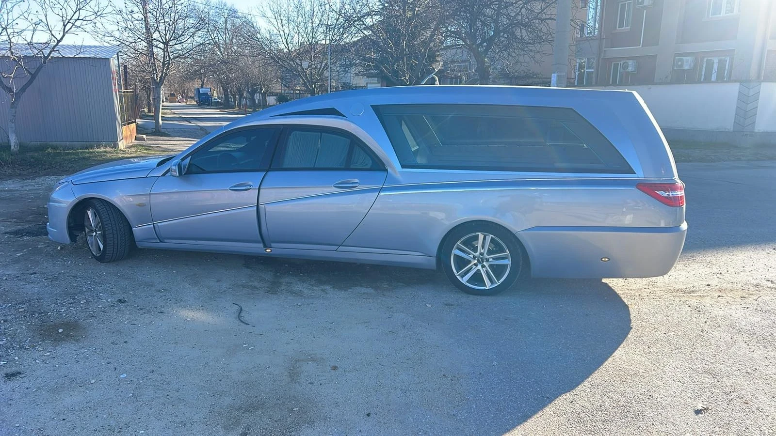 Mercedes-Benz E 220 SLS, снимка 2 - Автомобили и джипове - 54230488