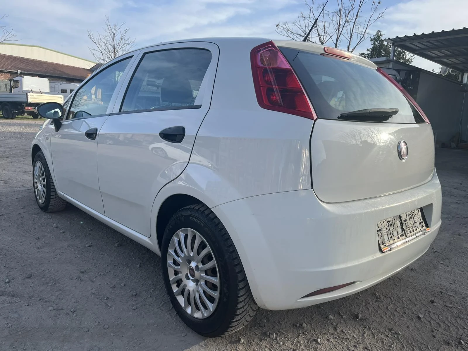 Fiat Punto 1.2 i, снимка 7 - Автомобили и джипове - 54236073