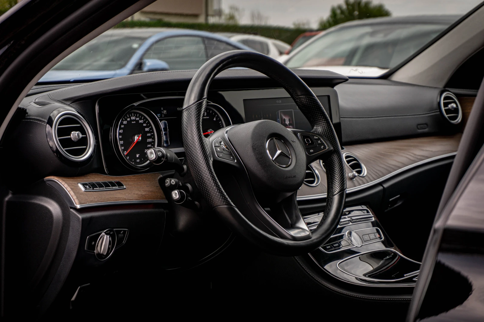 Mercedes-Benz E 220 4Matic-��� ���������-������������! | Mobile.bg � ����������� 10