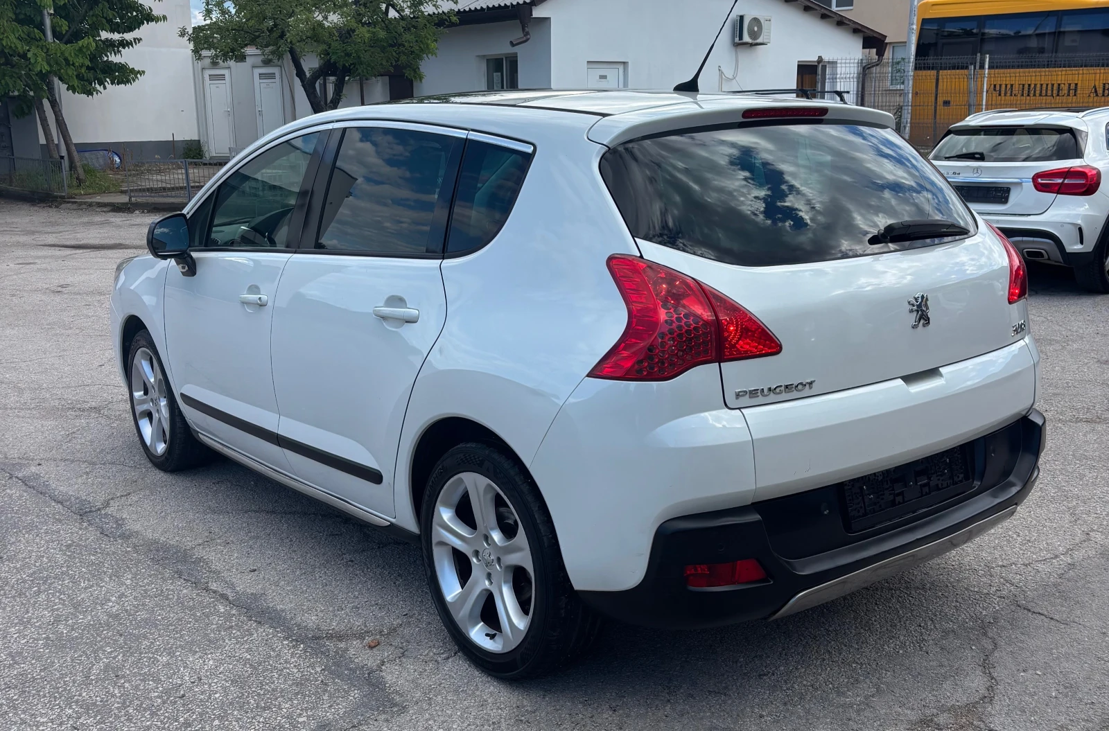 Peugeot 3008 Allure, снимка 5 - Автомобили и джипове - 54772292