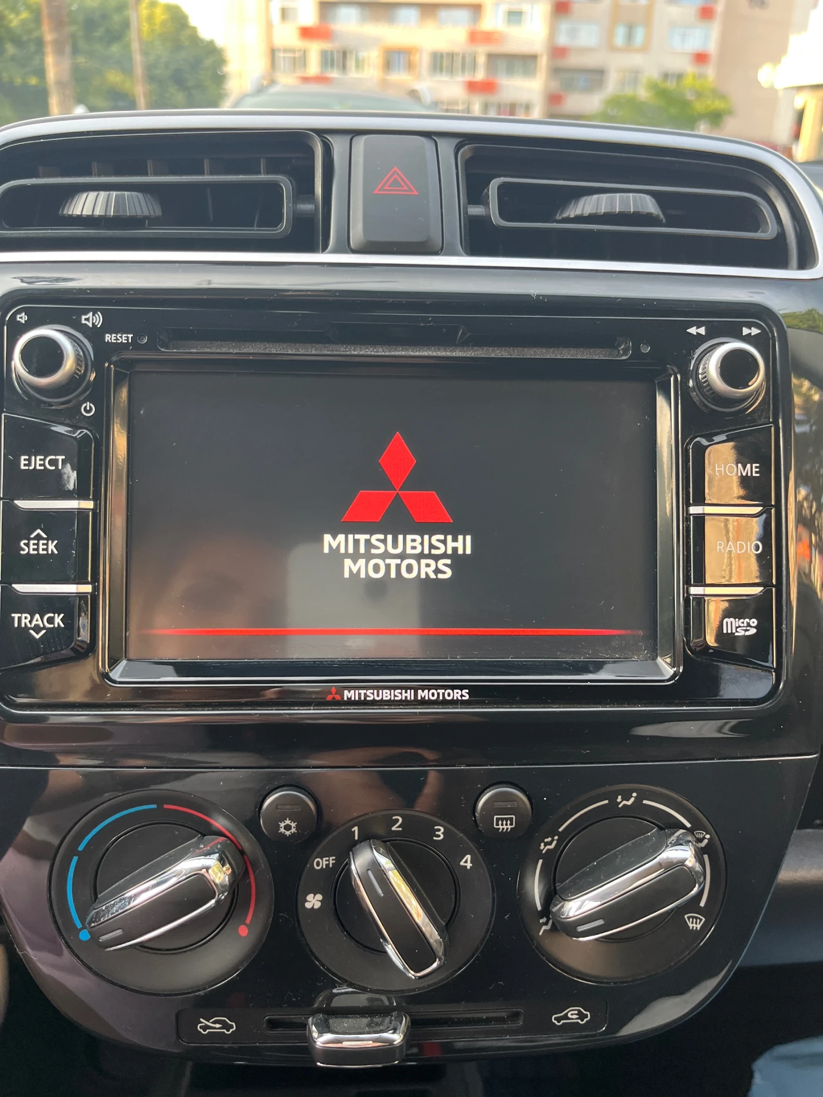 Mitsubishi Space star, снимка 6 - Автомобили и джипове - 54840060