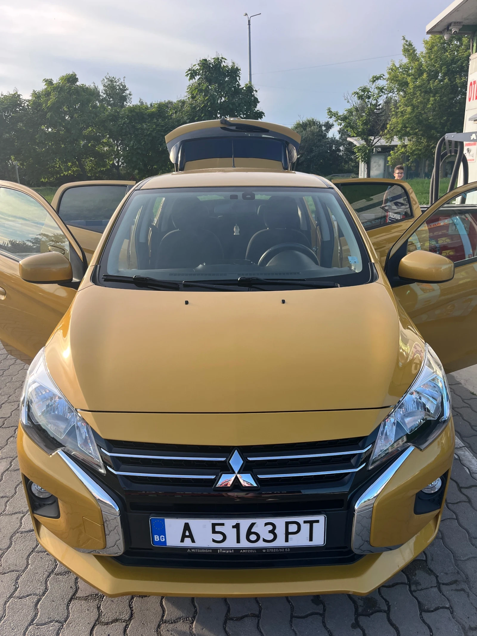 Mitsubishi Space star, снимка 9 - Автомобили и джипове - 54840060