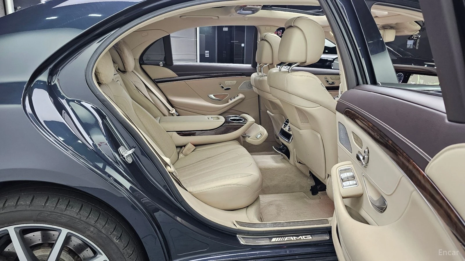 Mercedes-Benz S 63 AMG 4MATIC* 360* МАСАЖИ* КОЖА* ПАНО* АВТОКРЕДИТ, снимка 10 - Автомобили и джипове - 55618402