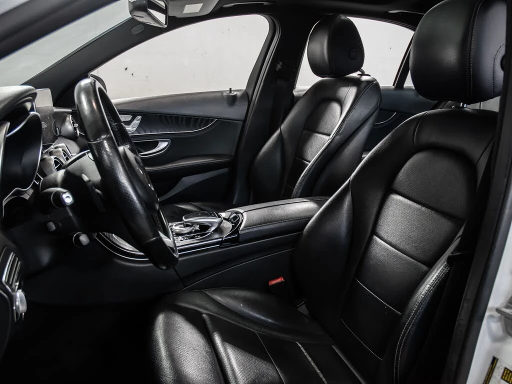 Mercedes-Benz C 300 4MATIC* АвтоКредит * (Цена до БГ), снимка 9 - Автомобили и джипове - 55659127