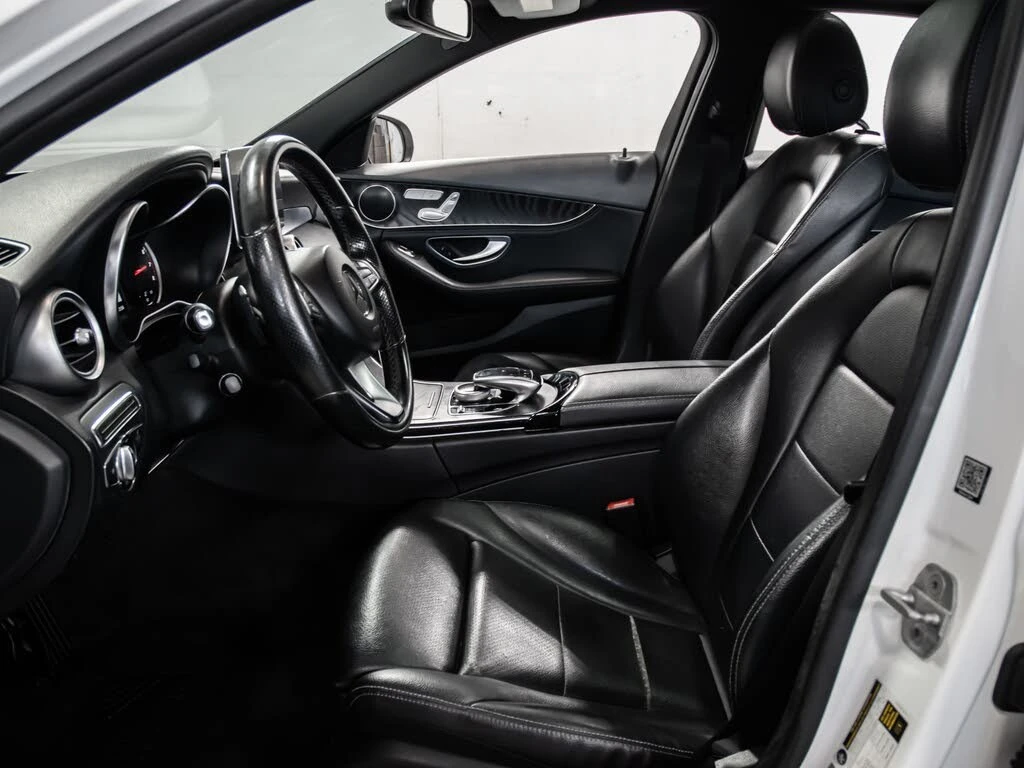Mercedes-Benz C 300 4MATIC* АвтоКредит * (Цена до БГ), снимка 8 - Автомобили и джипове - 55659127