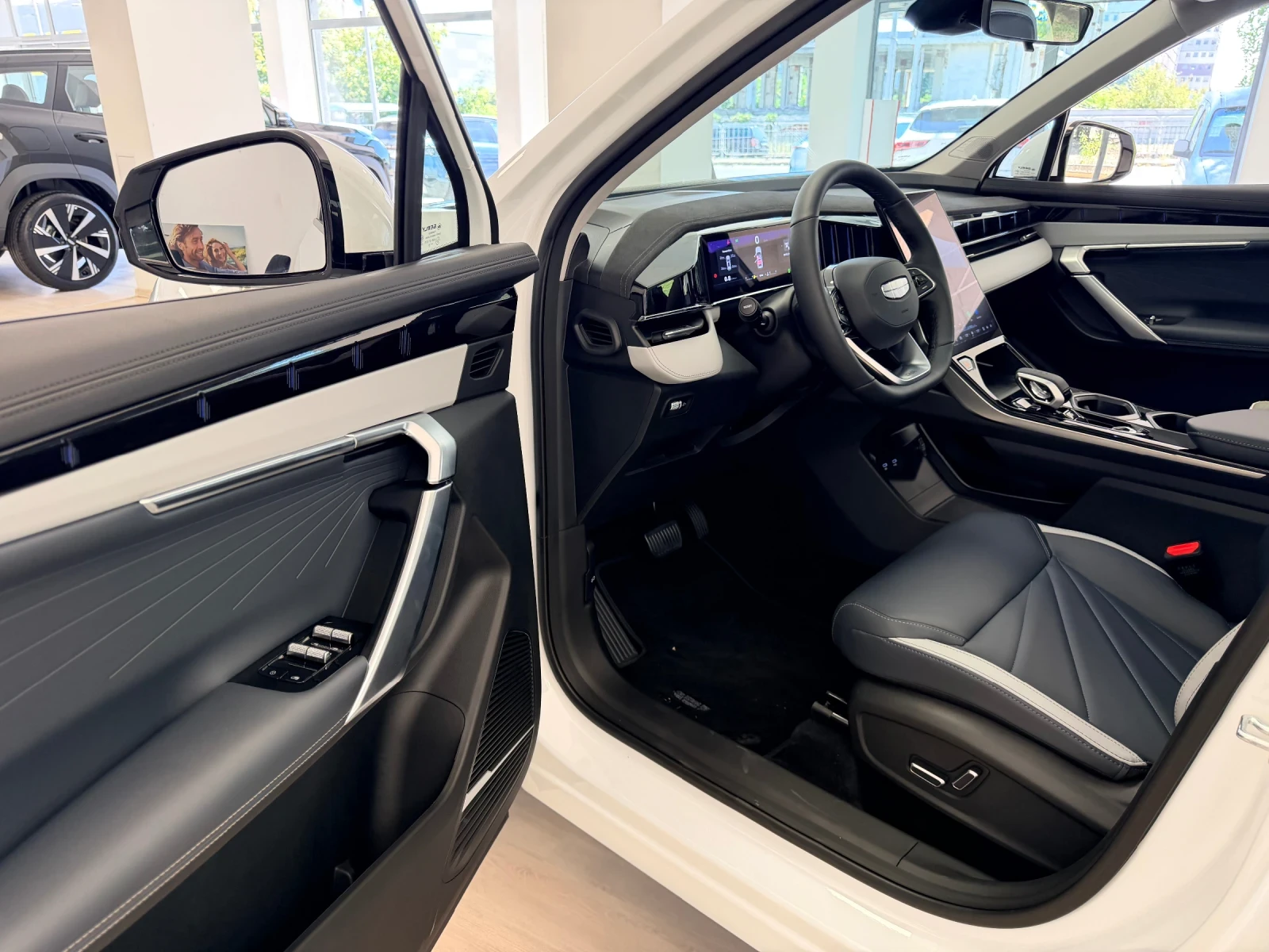 Geely Starray 1.5 FWD 174��  | Mobile.bg � ����������� 11