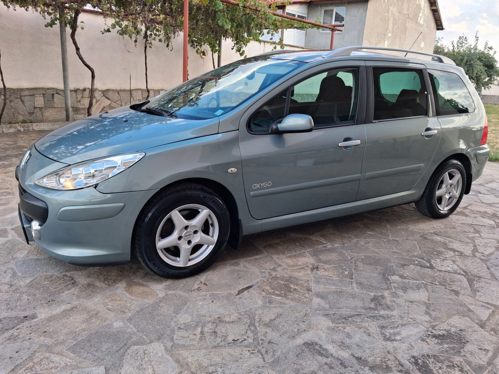 Peugeot 307 125.747км 1.6HDI 109кс OXYGO ПАНОРАМА ПОДГРЕВ 6+ 1, снимка 5 - Автомобили и джипове - 55739331