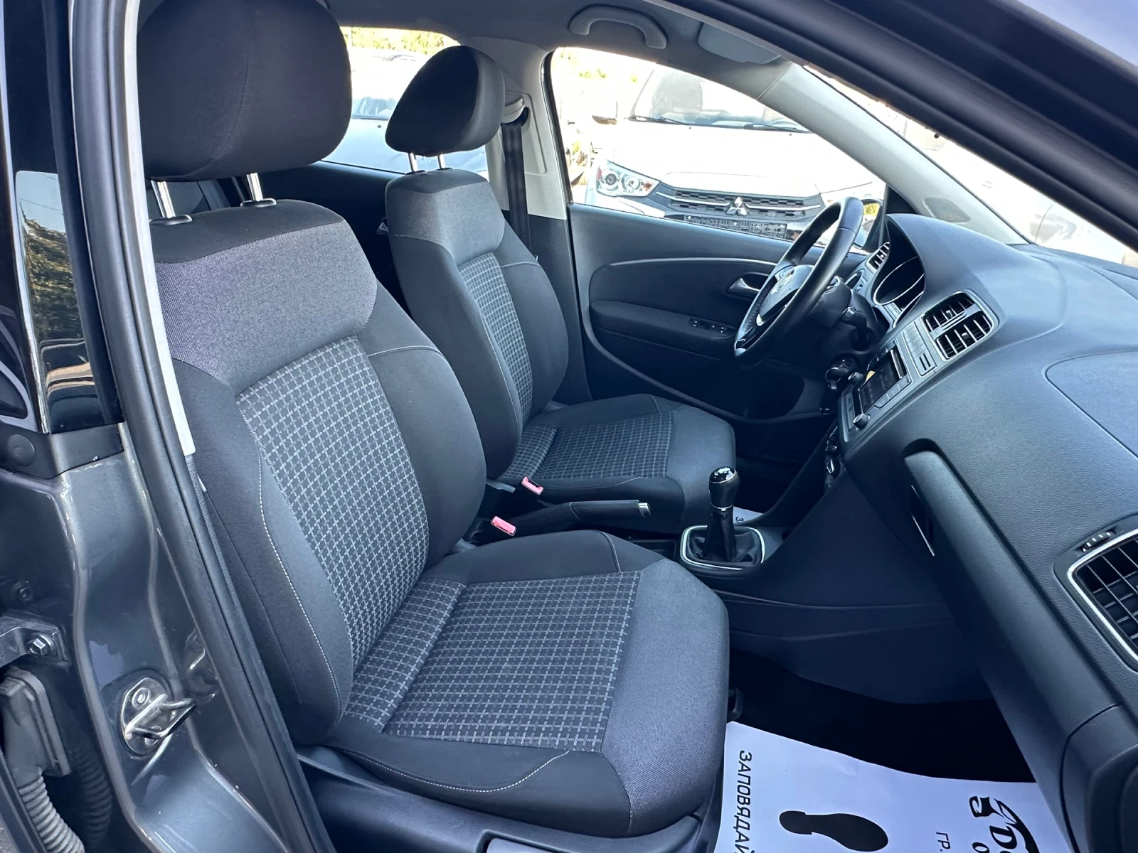 VW Polo 1.4TDI-COMFORTLINE-BLUEMOTION, снимка 16 - Автомобили и джипове - 55831825
