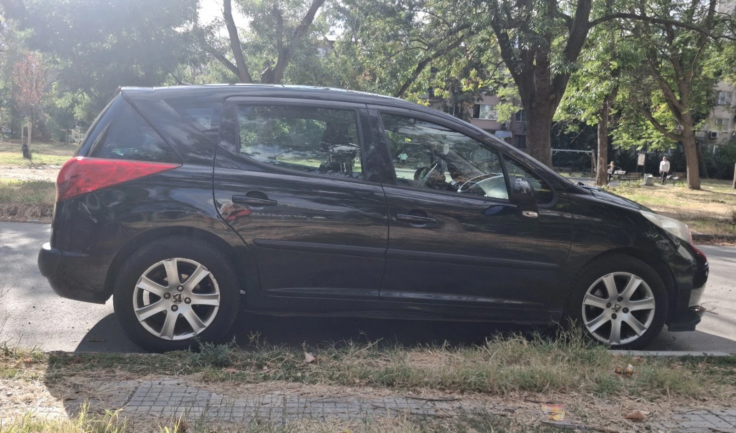 Peugeot 207 sw, снимка 2 - Автомобили и джипове - 56248698