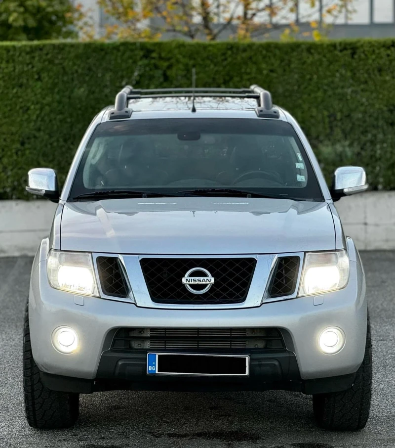 Nissan Navara 3.0, снимка 2 - Автомобили и джипове - 49059330